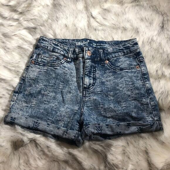 Mossimo blue high rise patterned boho denim jean shorts size 6 - Picture 2 of 6